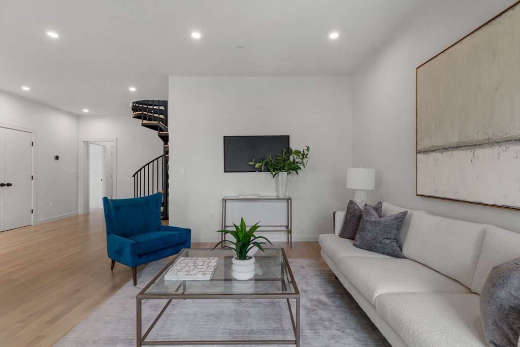 6 Claflin Rd, Aspinwall Hill