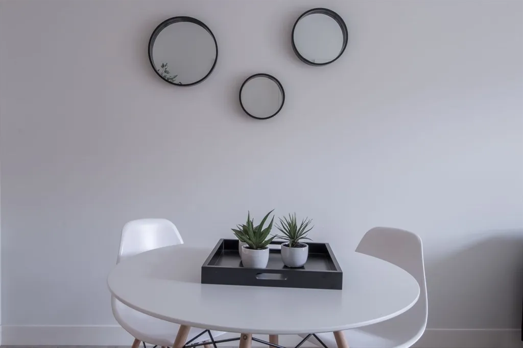 900 Beacon St, Fenway