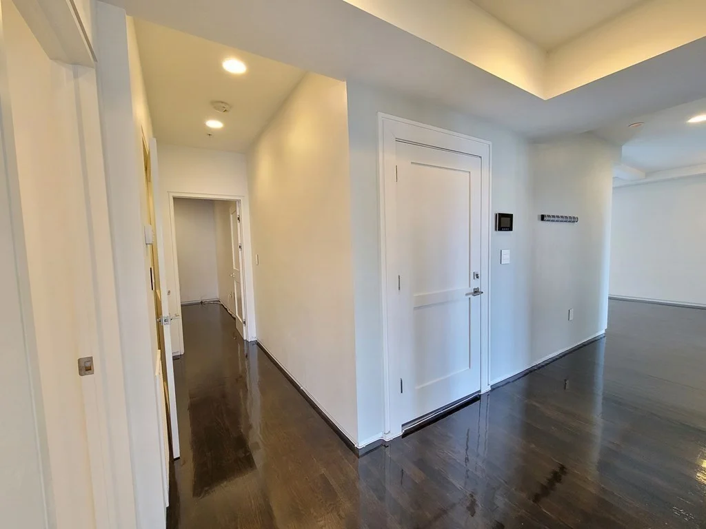 687 E 2nd St, South Boston