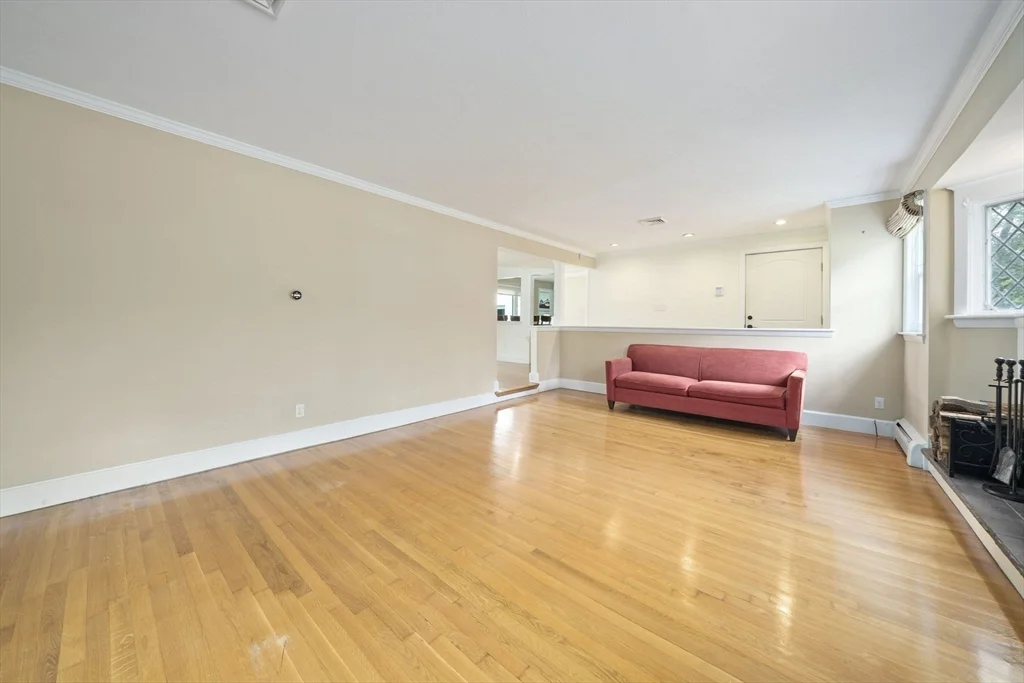 114 Main St, Norwell