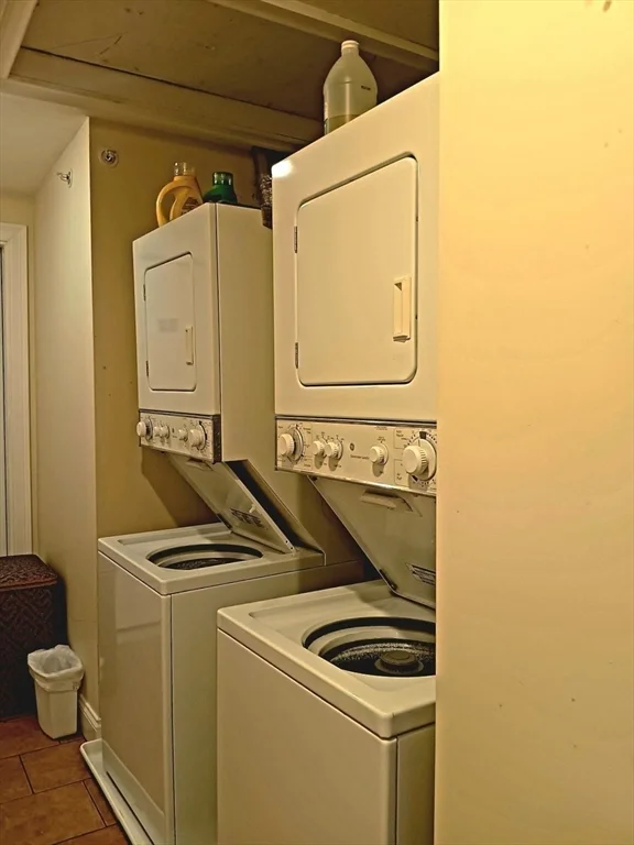 756 Moody St, Waltham