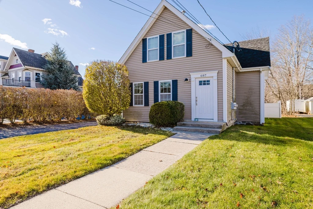 687 Washington St, Easton