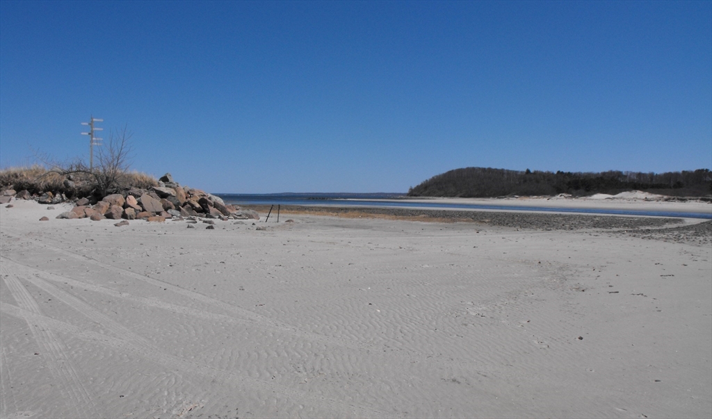 12 Cove Rd, Little Neck