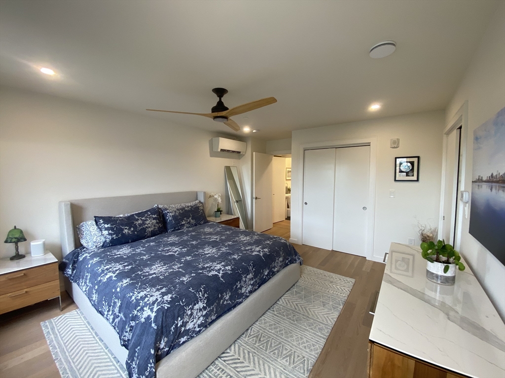 78 Fort Ave, Roxbury