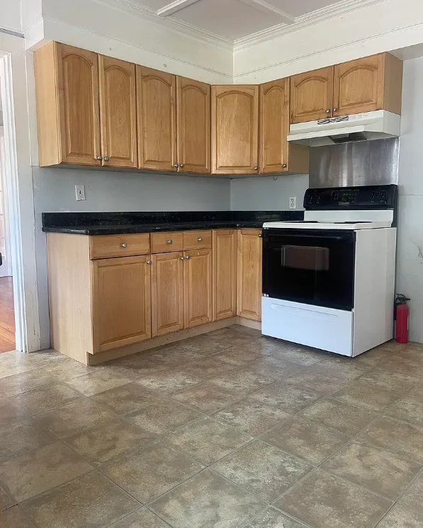 43 Orchard St, Medford