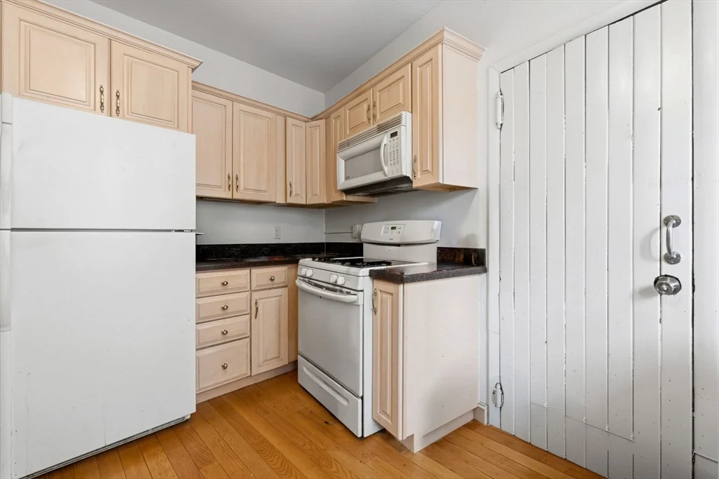 73 Parkman St, Coolidge Corner