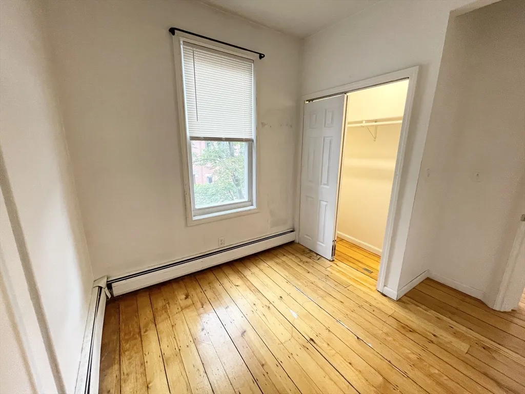 52 Delle Ave, Mission Hill