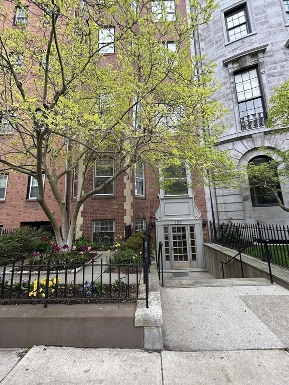 120 Beacon St, Back Bay