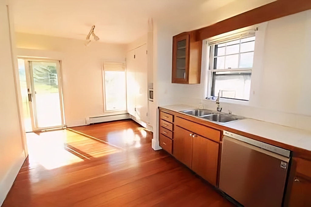 35 Commonwealth St, Watertown