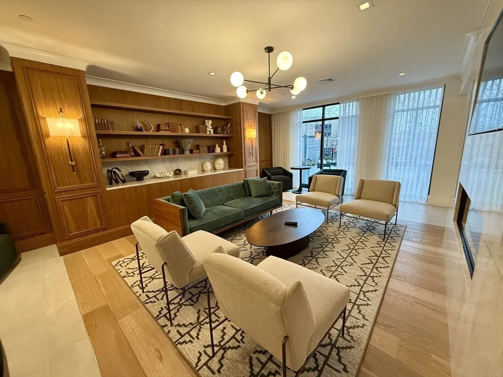 191 Washington St, Brighton