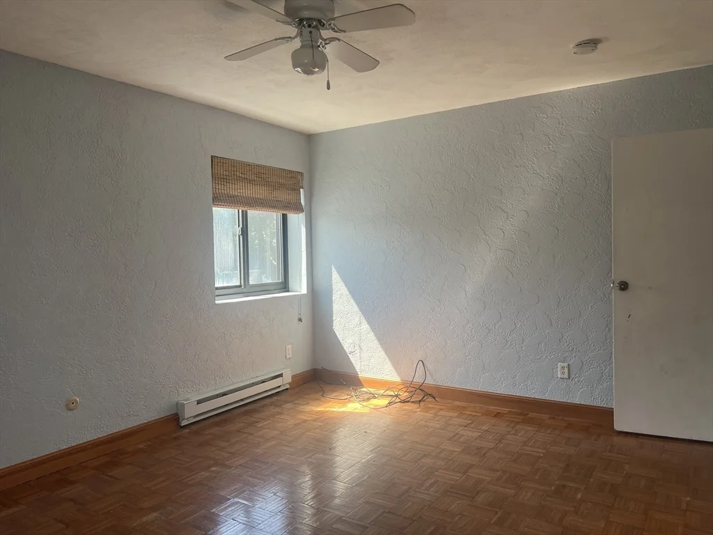 222 Winthrop Shore Dr, Winthrop