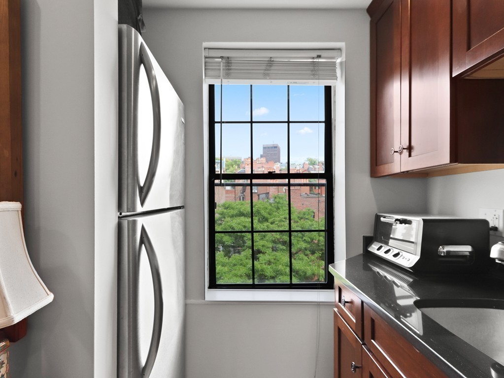 110 Charles St, Beacon Hill