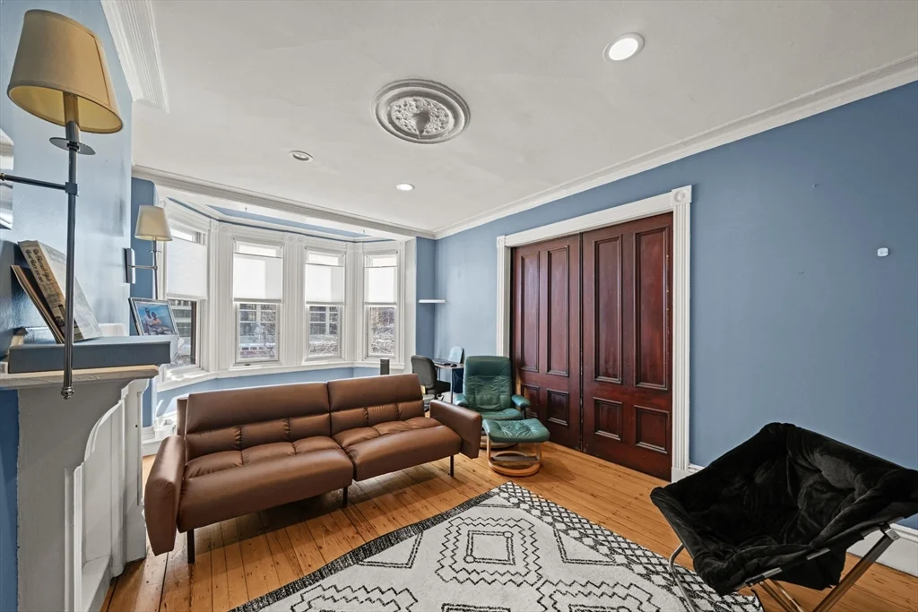 19 Cortes St, Back Bay