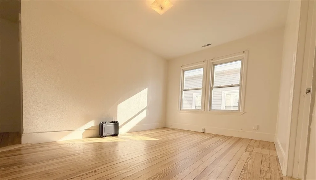 9-11 Richardson St, Faulkner