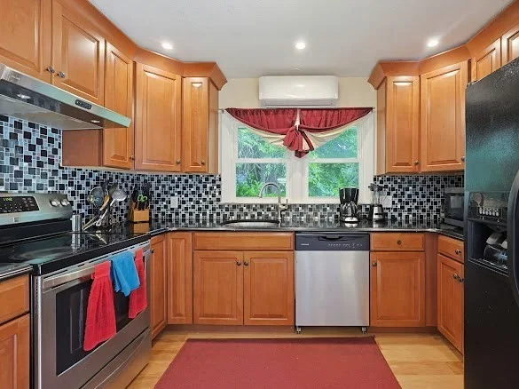 17 Churchill Rd, Winchester
