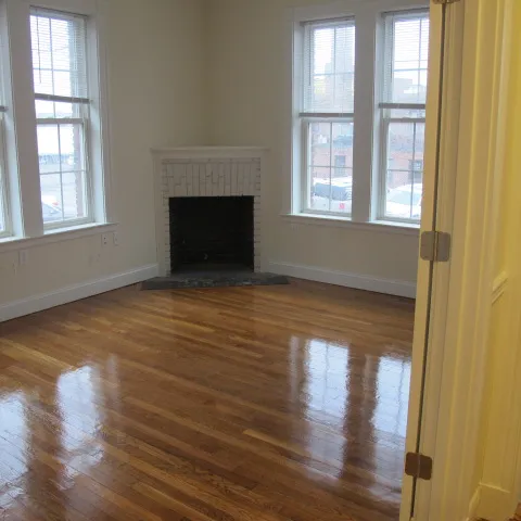 15 Glenville Ave, Allston