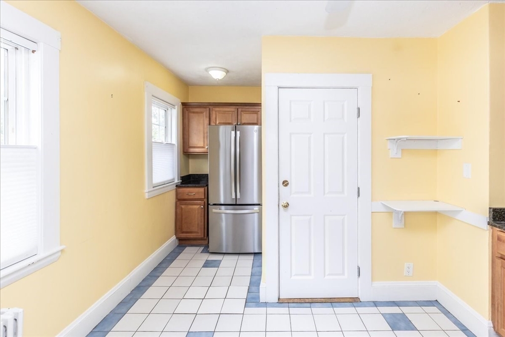 31 Iona St, Roslindale