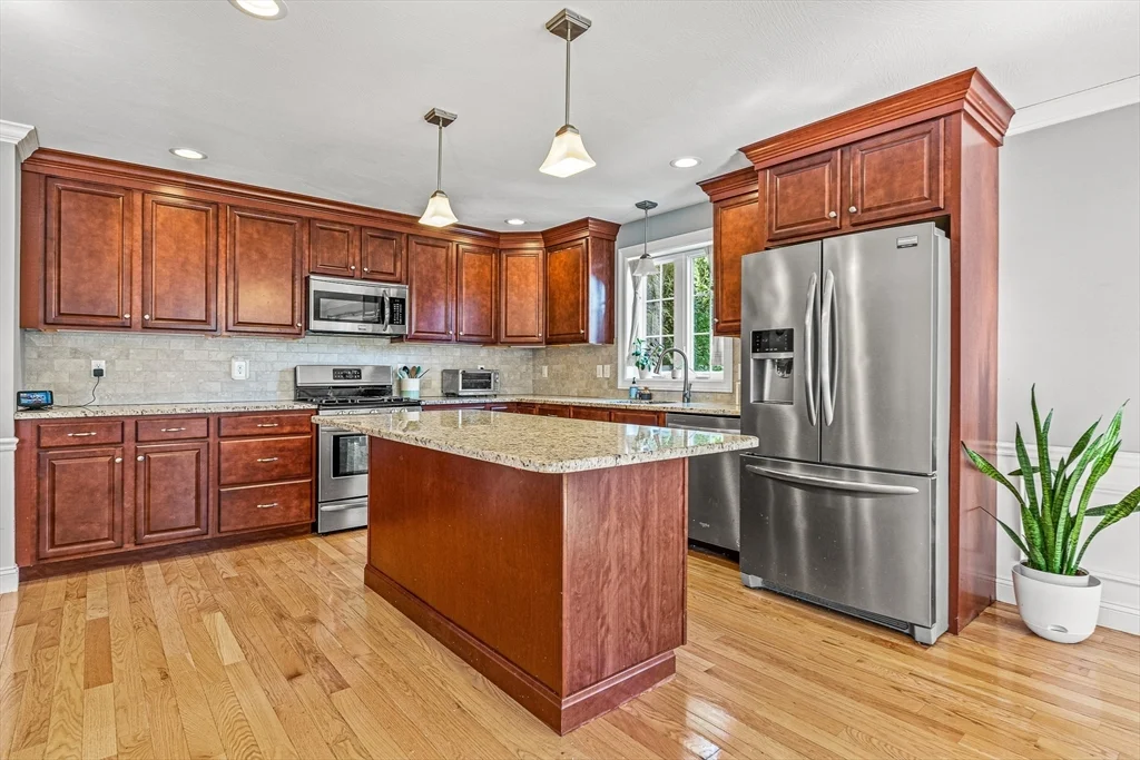 176 Washington St, Reading