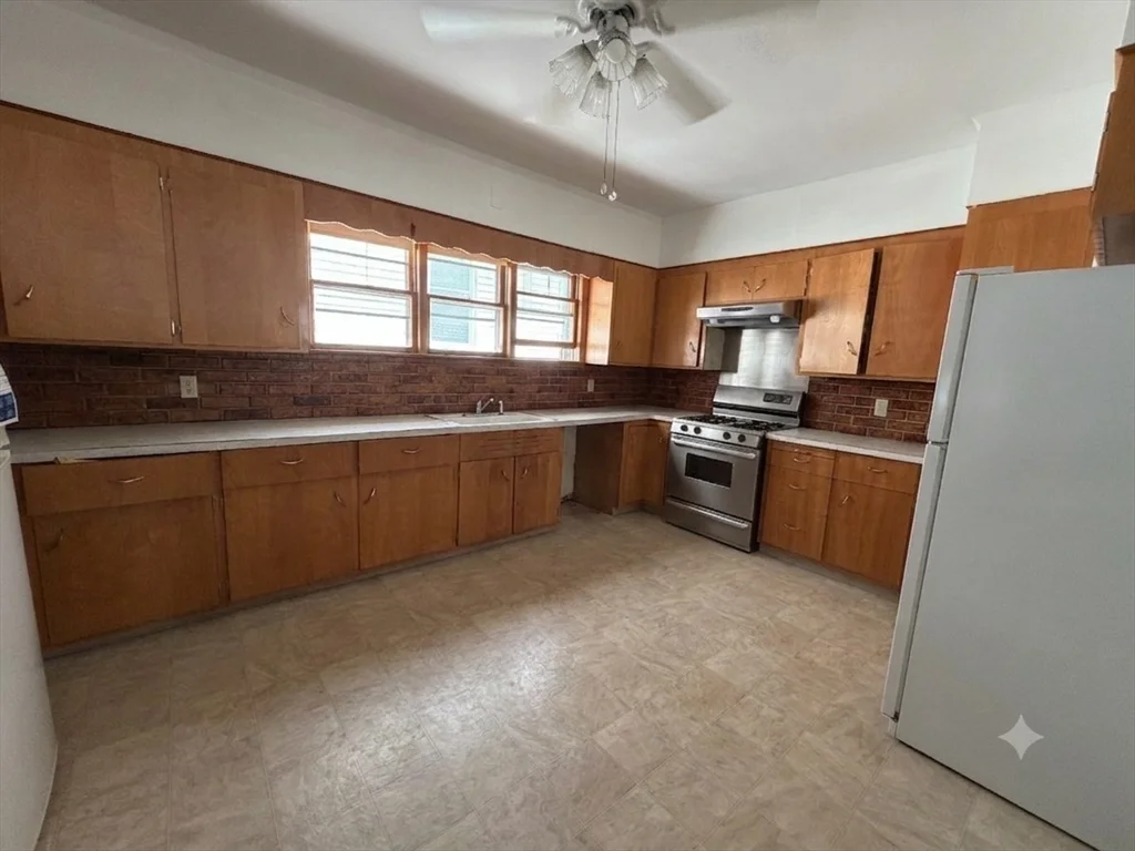 58 Willow Ave, Porter Square