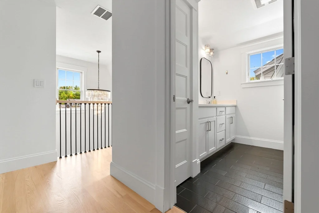 4 Gabaree Ct, Newburyport