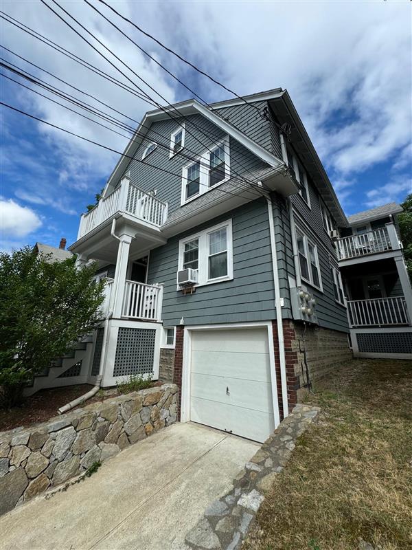 23 Lowell St, Spring Hill