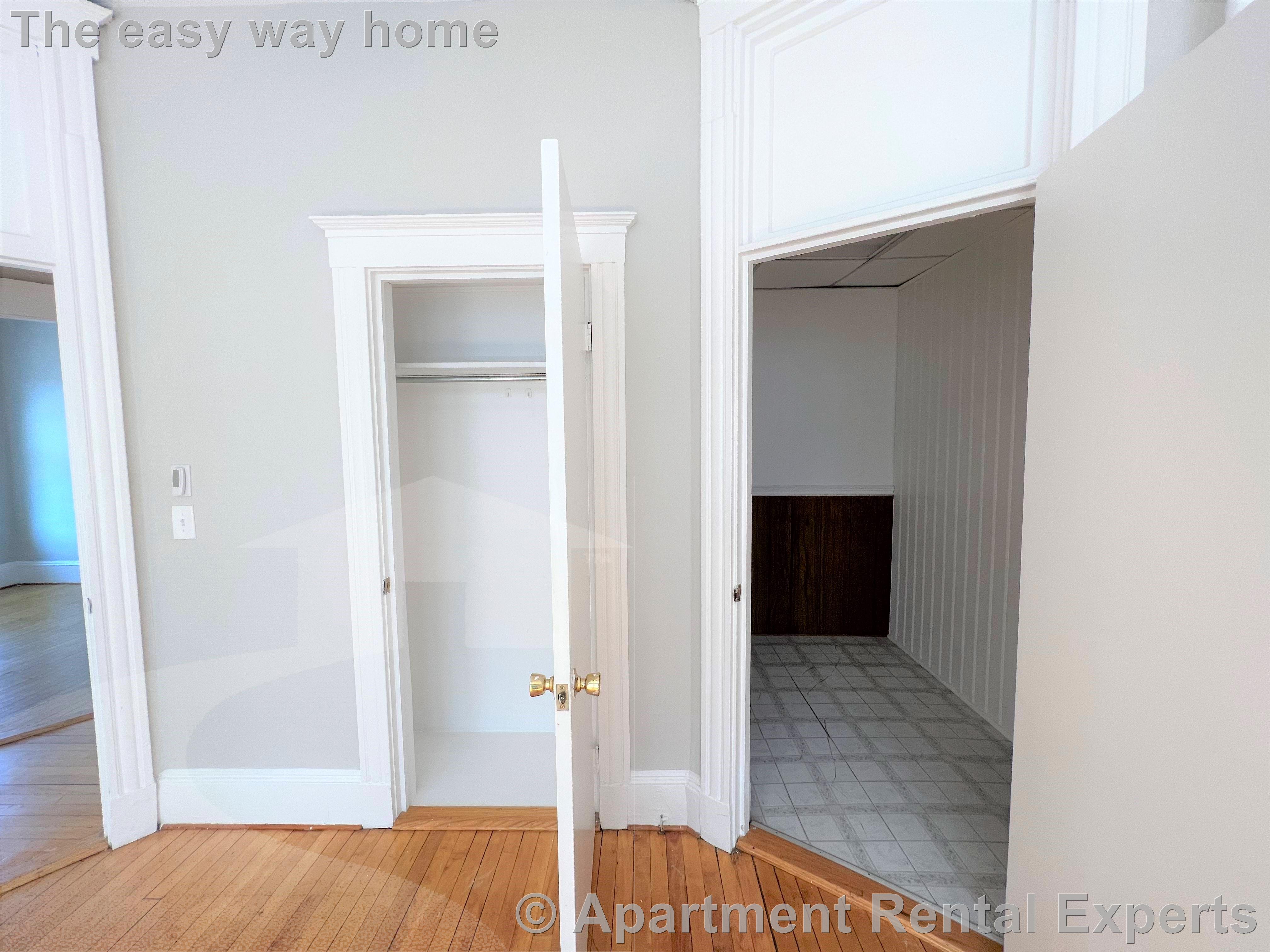 12 Pleasant St, Central Square