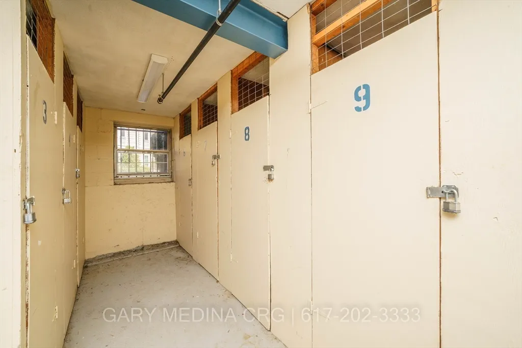 132 Sherman St, Neighborhood Nine