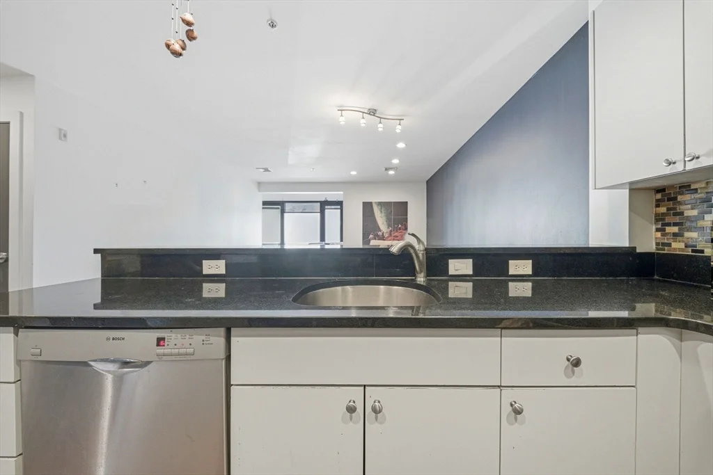 533 Cambridge St, Allston