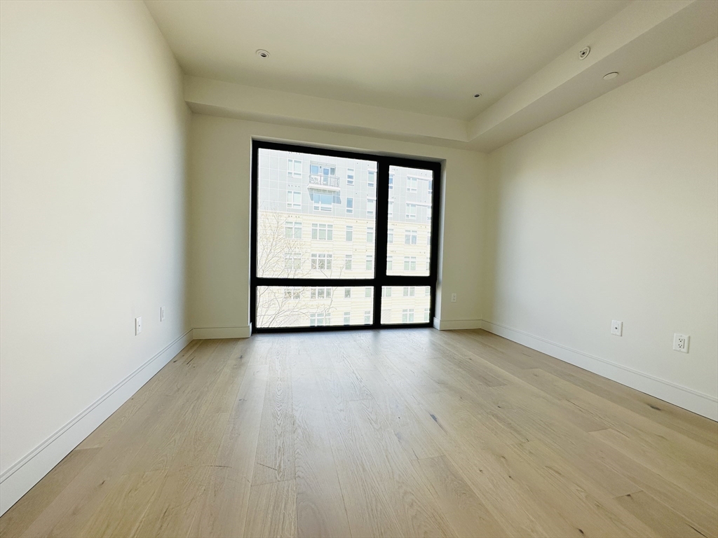 1 Nevins Hill Way, Brighton