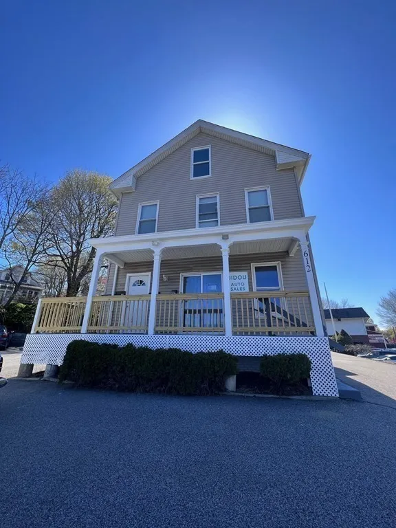 612 Mill St, WPI