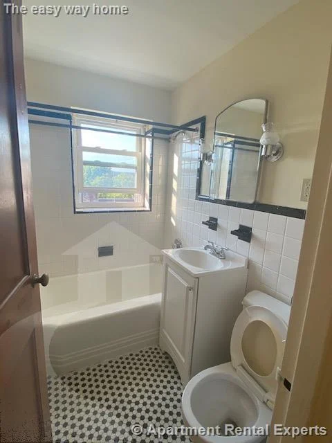 285 Massachusetts Ave, East Arlington