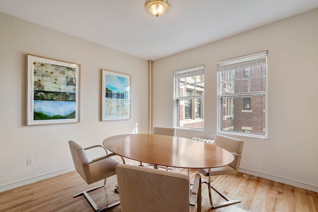 993 Memorial Dr, Harvard Square