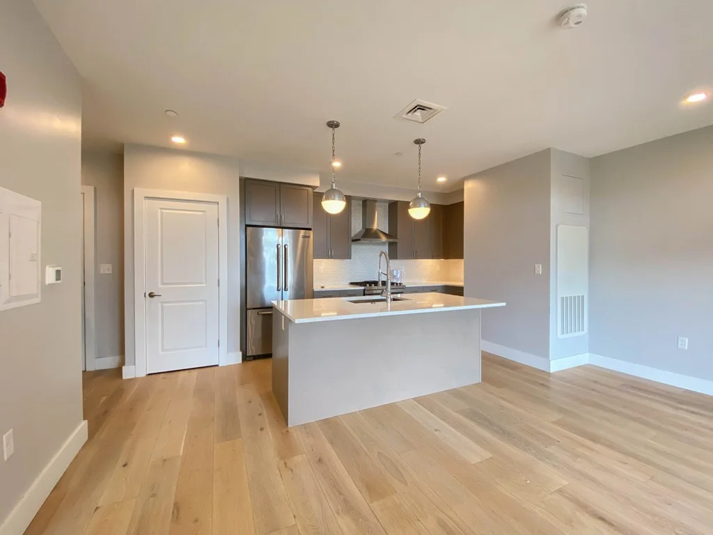 1650 Commonwealth Ave, Brighton