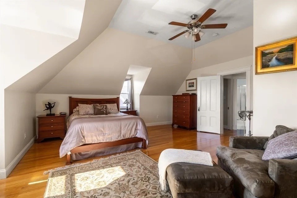 106 Grovers Ave, Winthrop