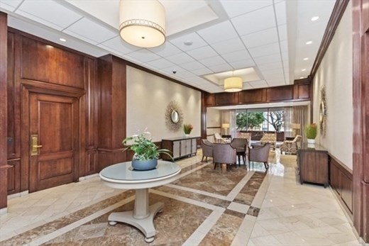 2 Hawthorne Pl, West End