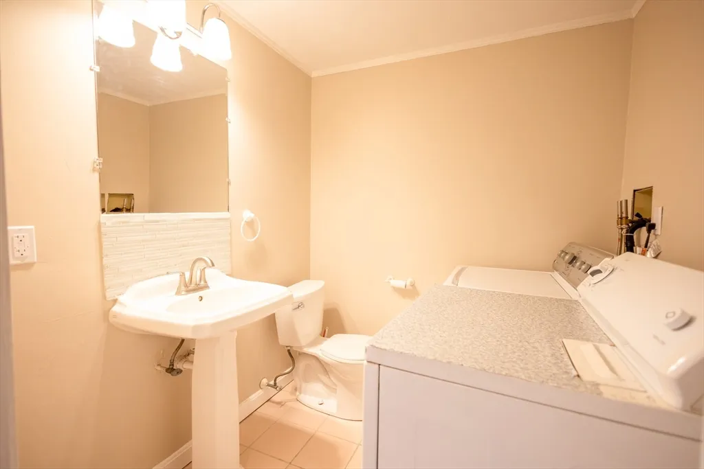 5337-B Washington St, West Roxbury