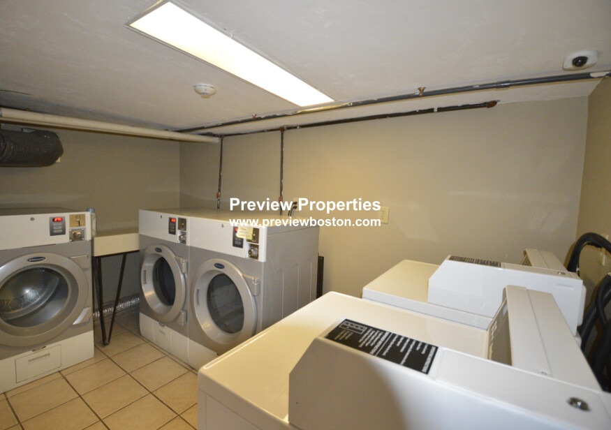 17 Highgate St, Allston
