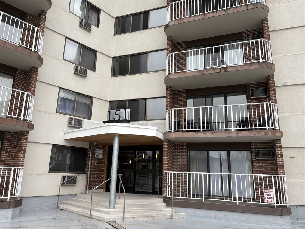 151 Coolidge Ave, Watertown