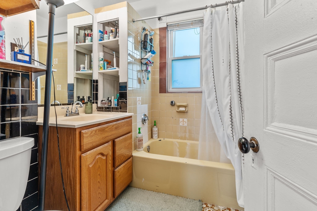 40 Perry St, Central Village