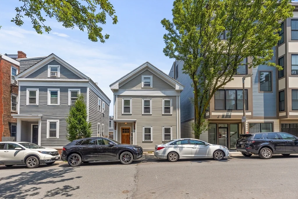 256 W 3rd St, South Boston
