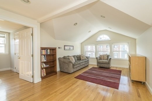 277 Bunker Hill St, Charlestown