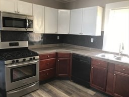 40 London St, Lowell