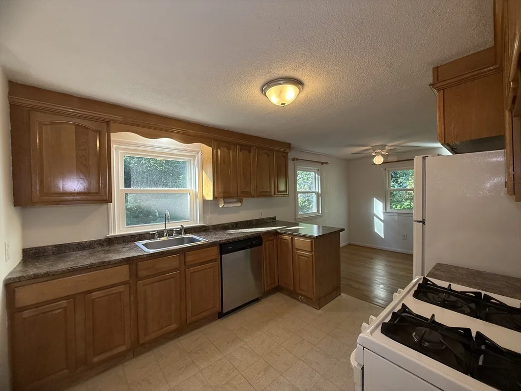 45 Richardson St, Billerica