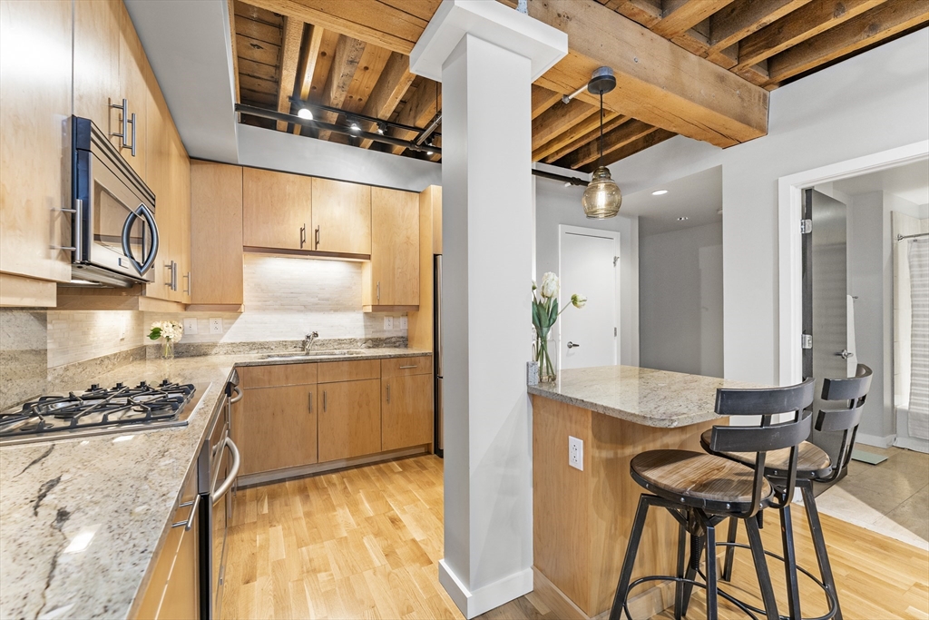 101 Broad St, Waterfront