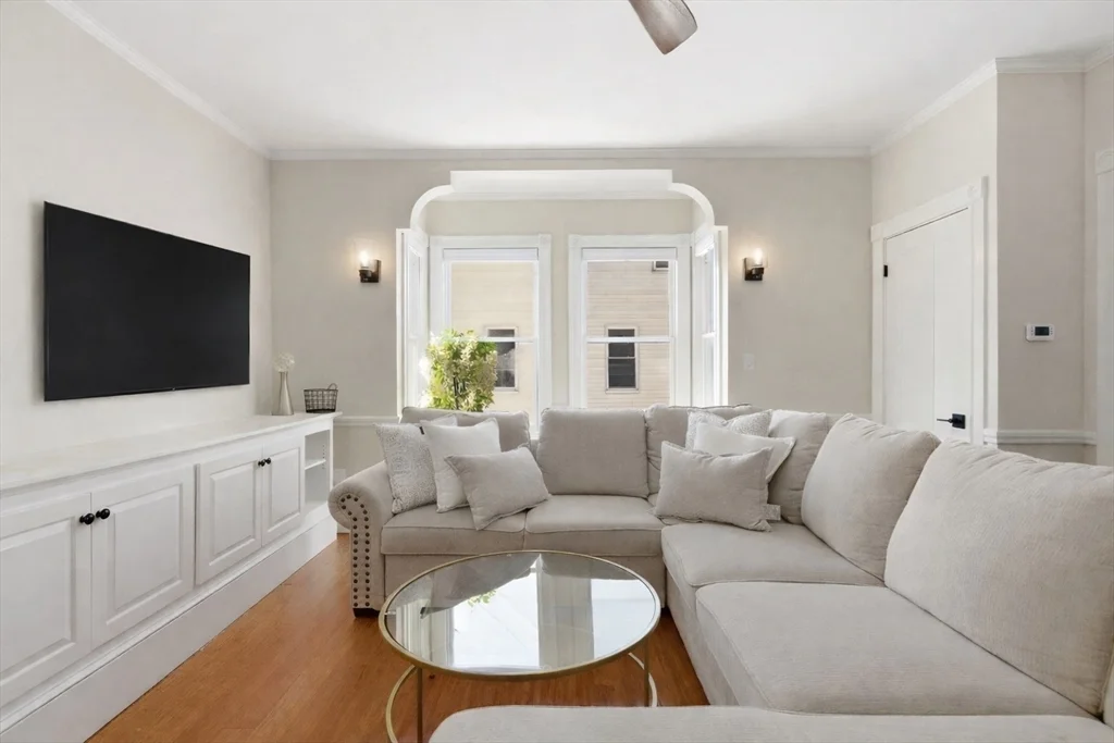 30 Boardman St, Salem