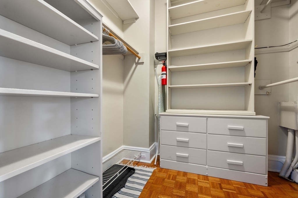 21 Beacon St, Downtown