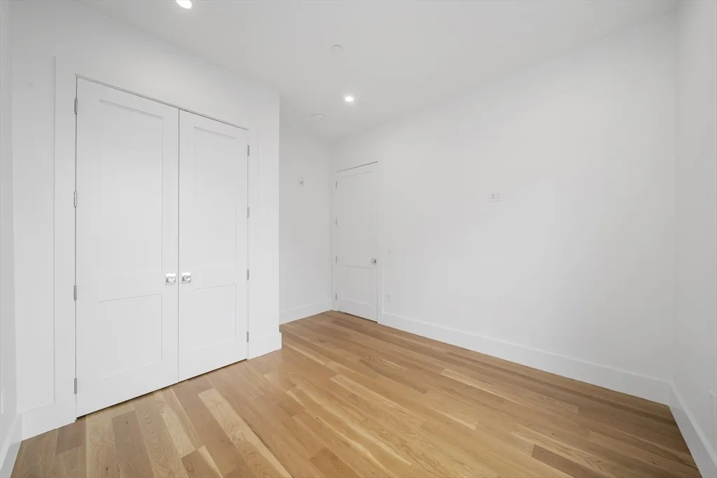 218 Old Colony Ave, South Boston