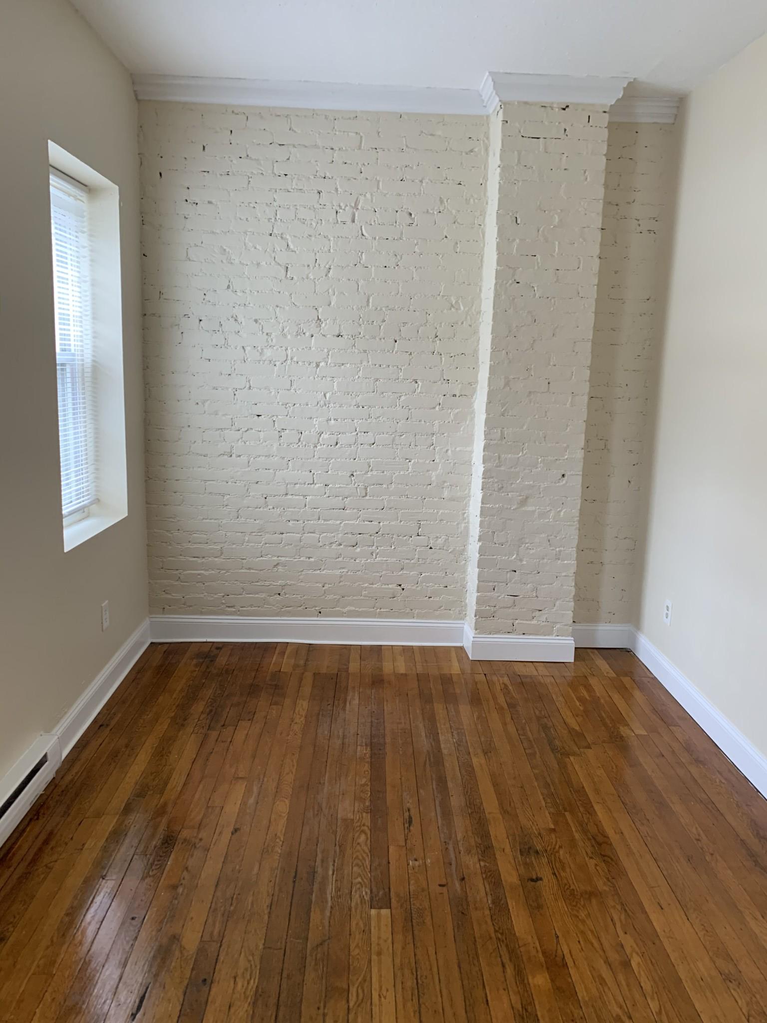 896 Huntington Ave, Mission Hill