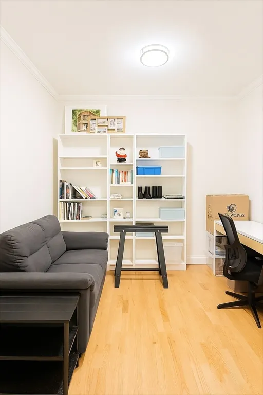 463 Rutherford Ave, Charlestown