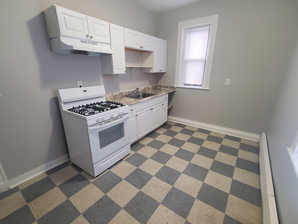 72 Walnut Park, Roxbury